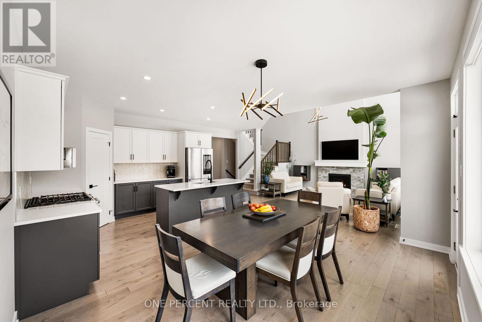 26 STANZEL DRIVE - 16