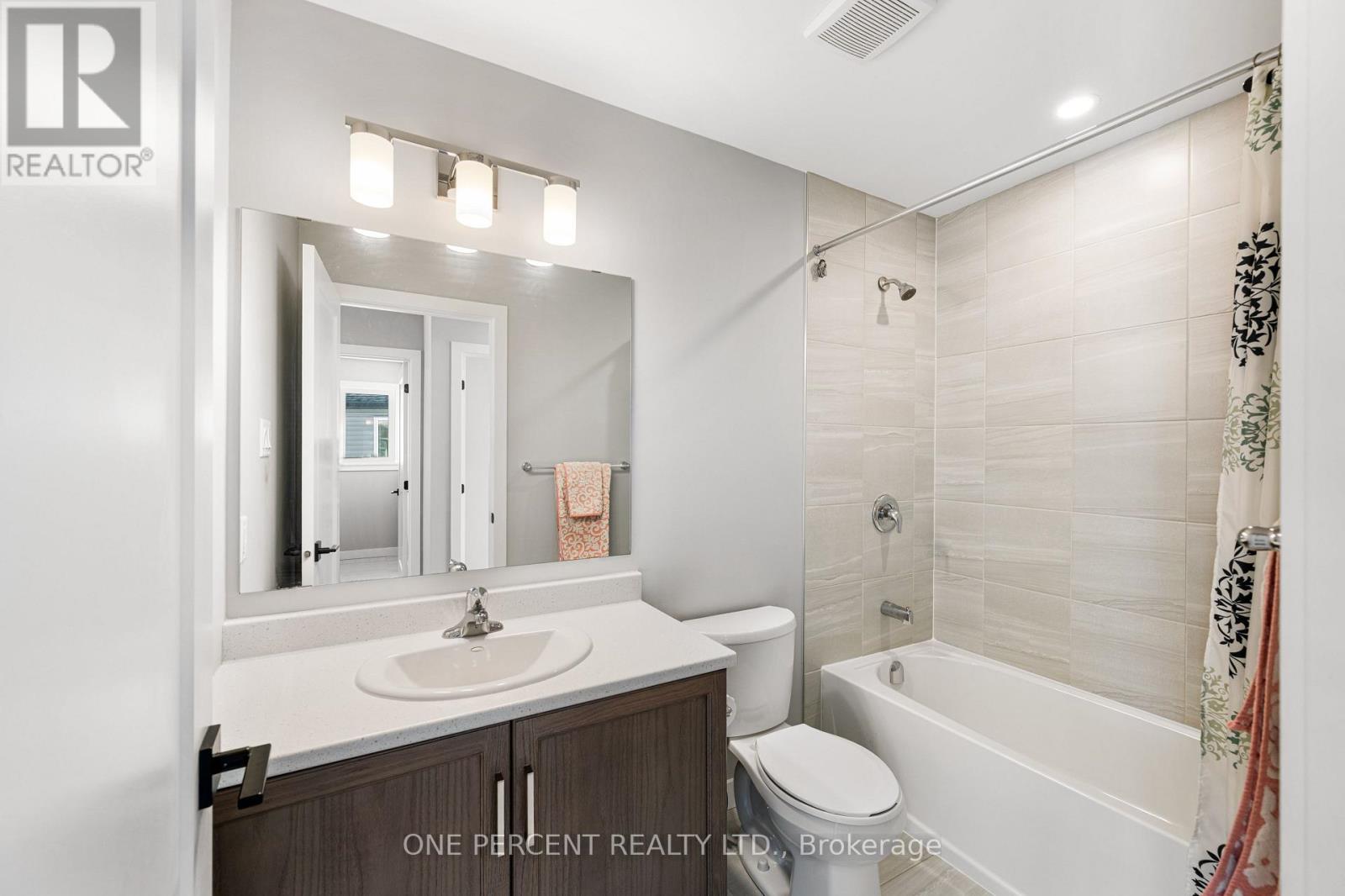 26 STANZEL DRIVE - 32