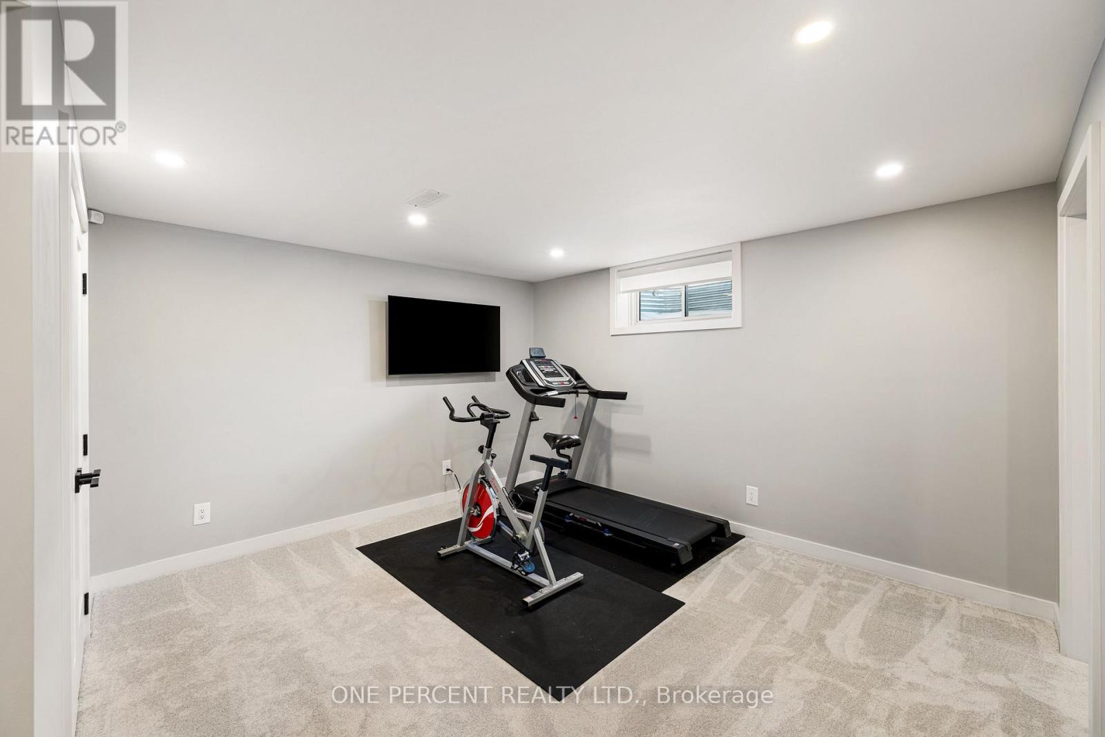 26 STANZEL DRIVE - 35