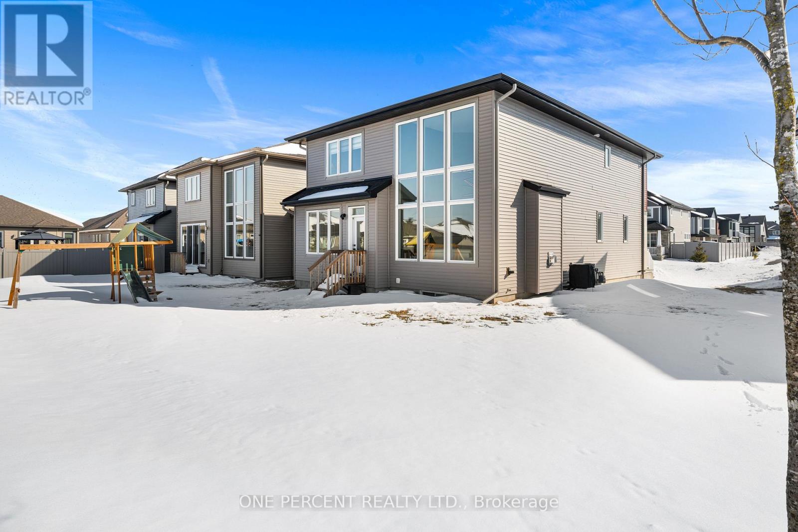 26 STANZEL DRIVE - 40