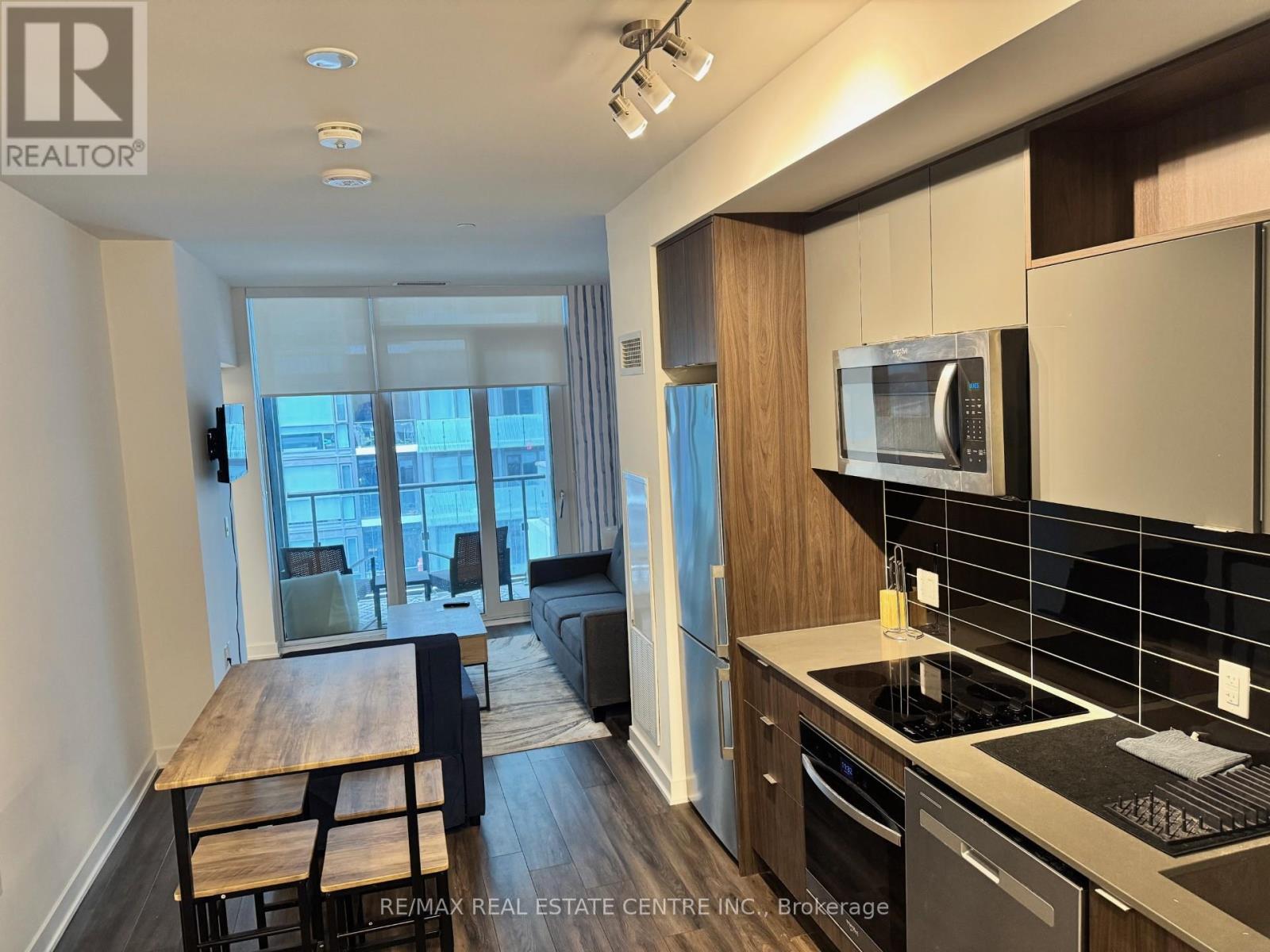 #1925A 70 PRINCESS STREET - 15