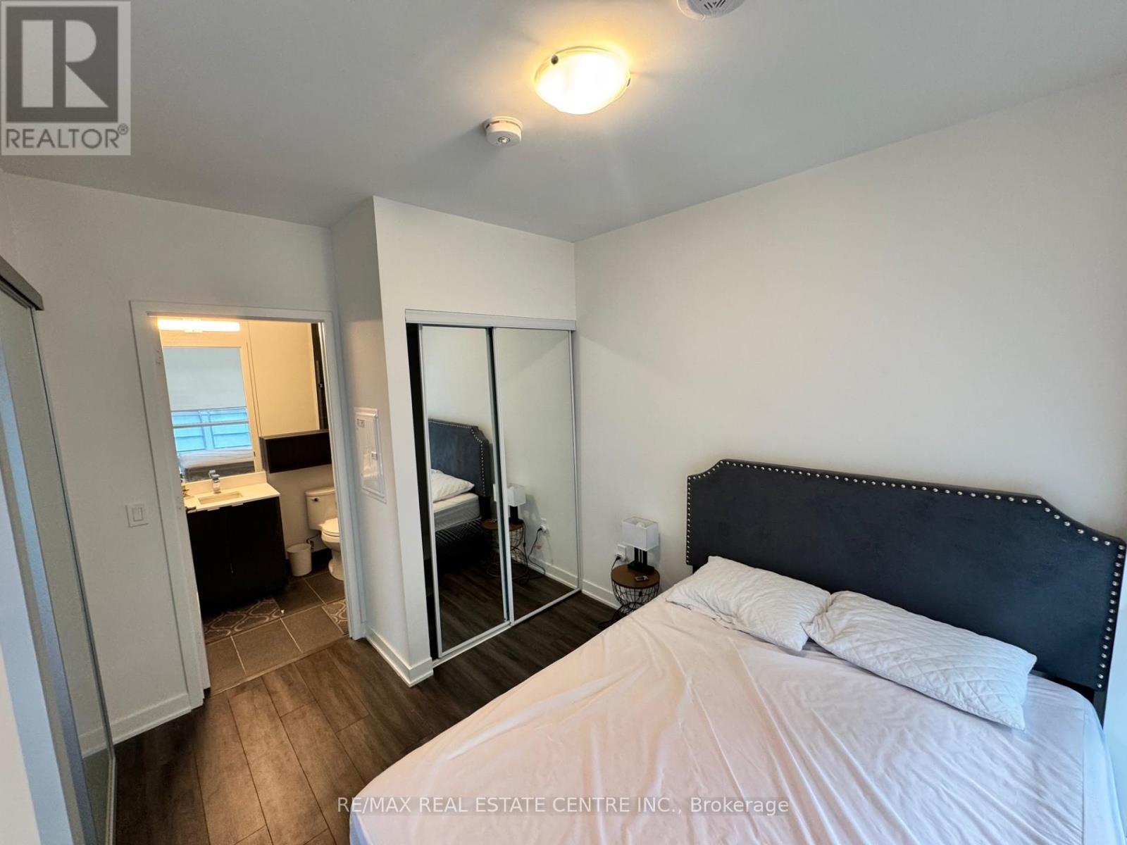 #1925A 70 PRINCESS STREET - 22