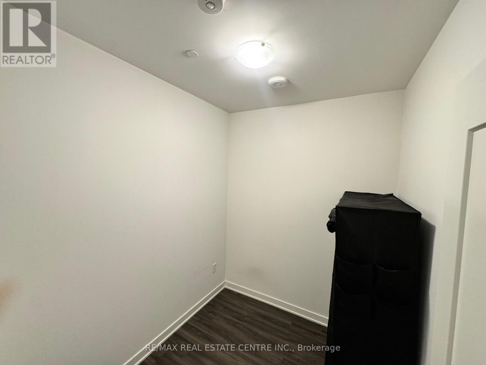 #1925A 70 PRINCESS STREET - 9