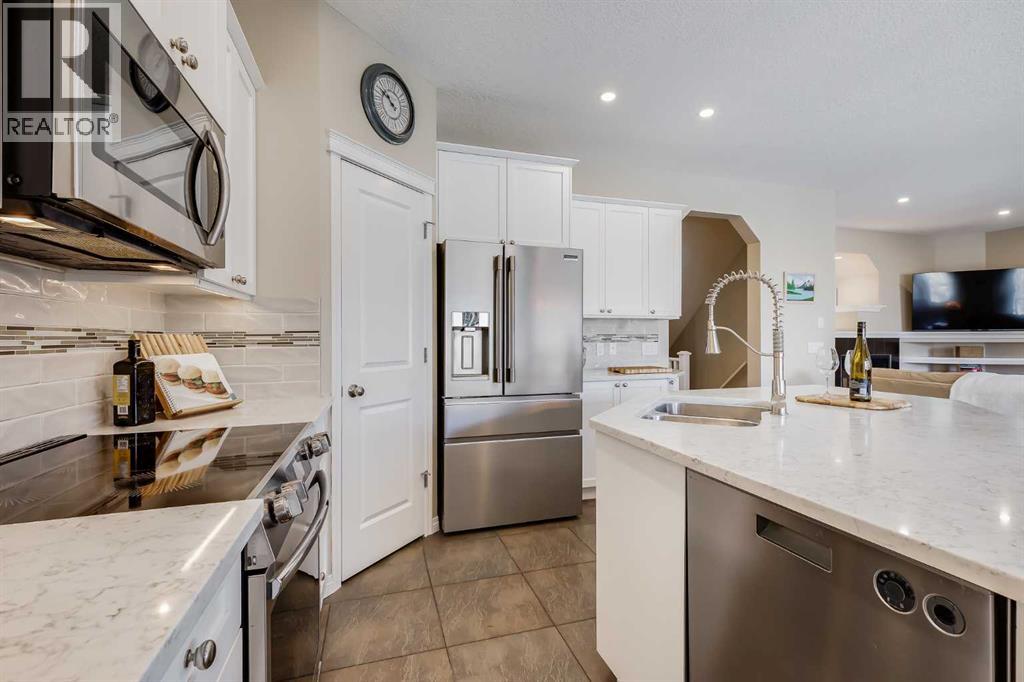 Single Family House for Sale in  Evercreek Bluffs Road SW Evergreen Calgary 