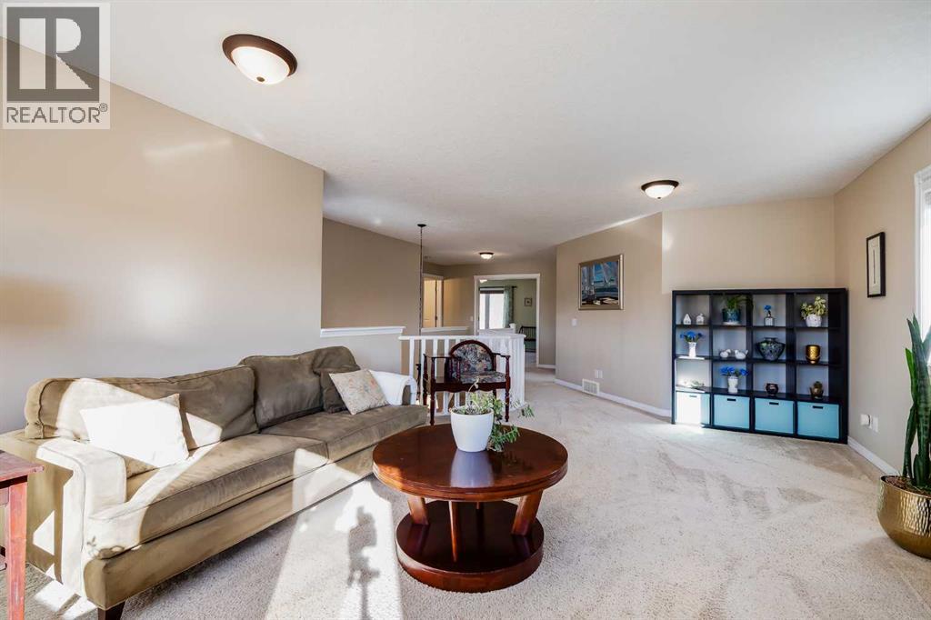 Single Family House for Sale in  Evercreek Bluffs Road SW Evergreen Calgary 