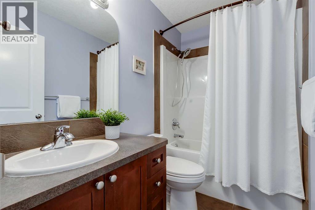 Single Family House for Sale in  Evercreek Bluffs Road SW Evergreen Calgary 