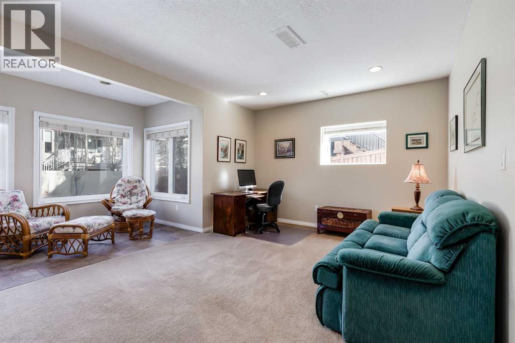 Single Family House for Sale in  Evercreek Bluffs Road SW Evergreen Calgary 