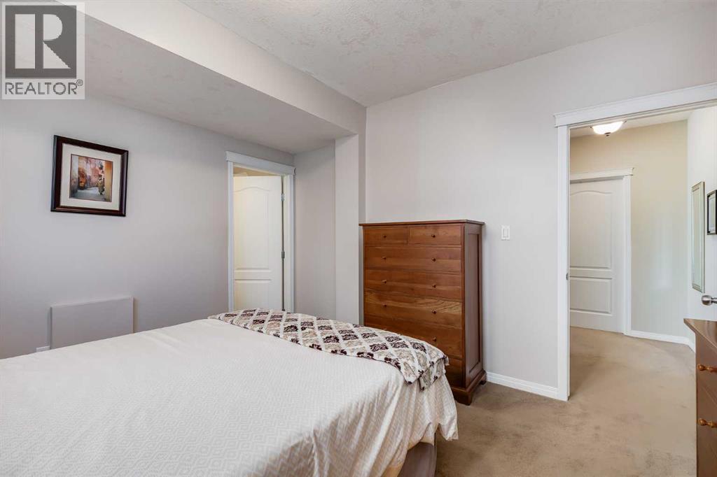 Single Family House for Sale in  Evercreek Bluffs Road SW Evergreen Calgary 