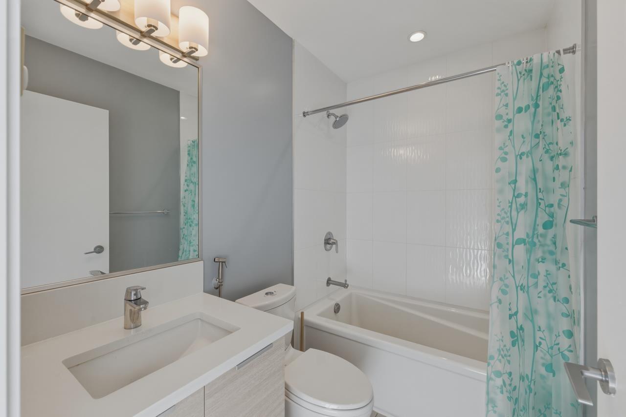 2701 13303 CENTRAL AVENUE, Surrey