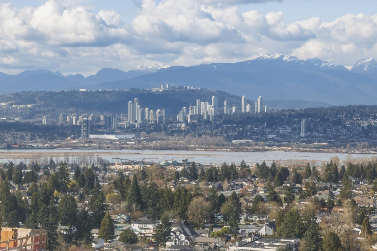 2701 13303 CENTRAL AVENUE, Surrey