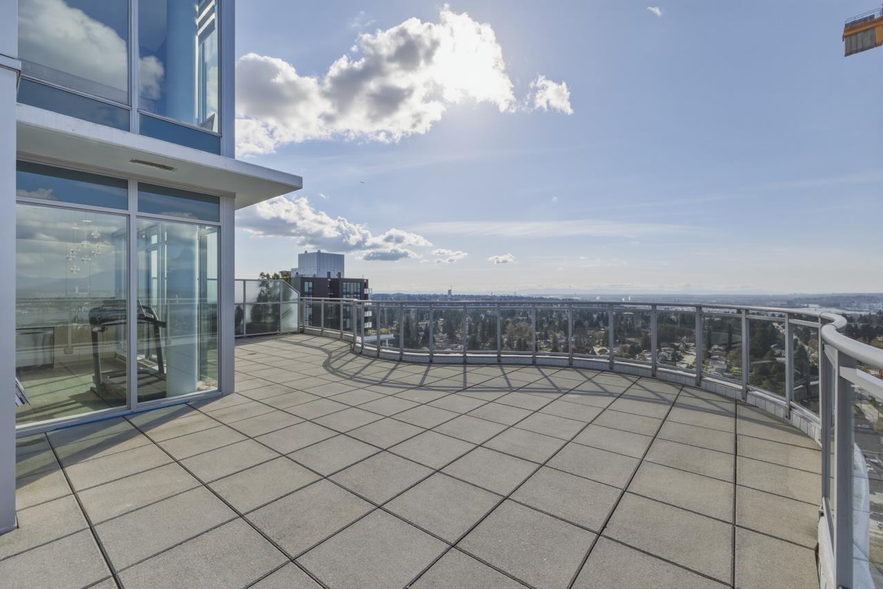 2701 13303 CENTRAL AVENUE, Surrey