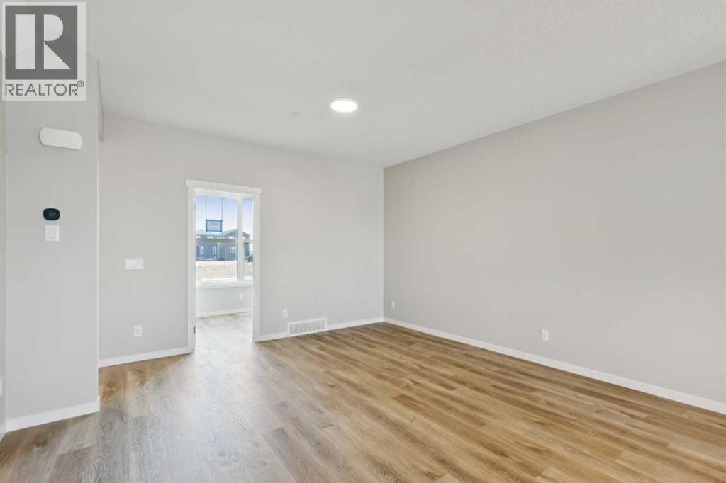 Single Family House for Sale in  Hotchkiss Drive SE Hotchkiss Calgary 