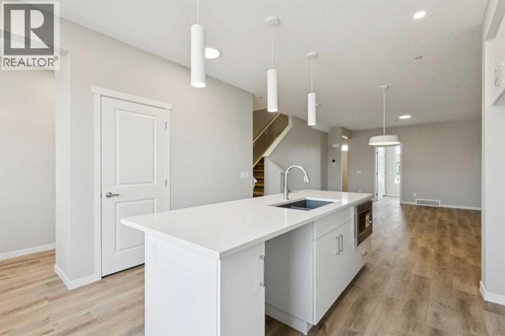 Single Family House for Sale in  Hotchkiss Drive SE Hotchkiss Calgary 