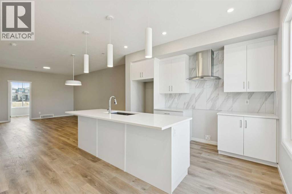 Single Family House for Sale in  Hotchkiss Drive SE Hotchkiss Calgary 