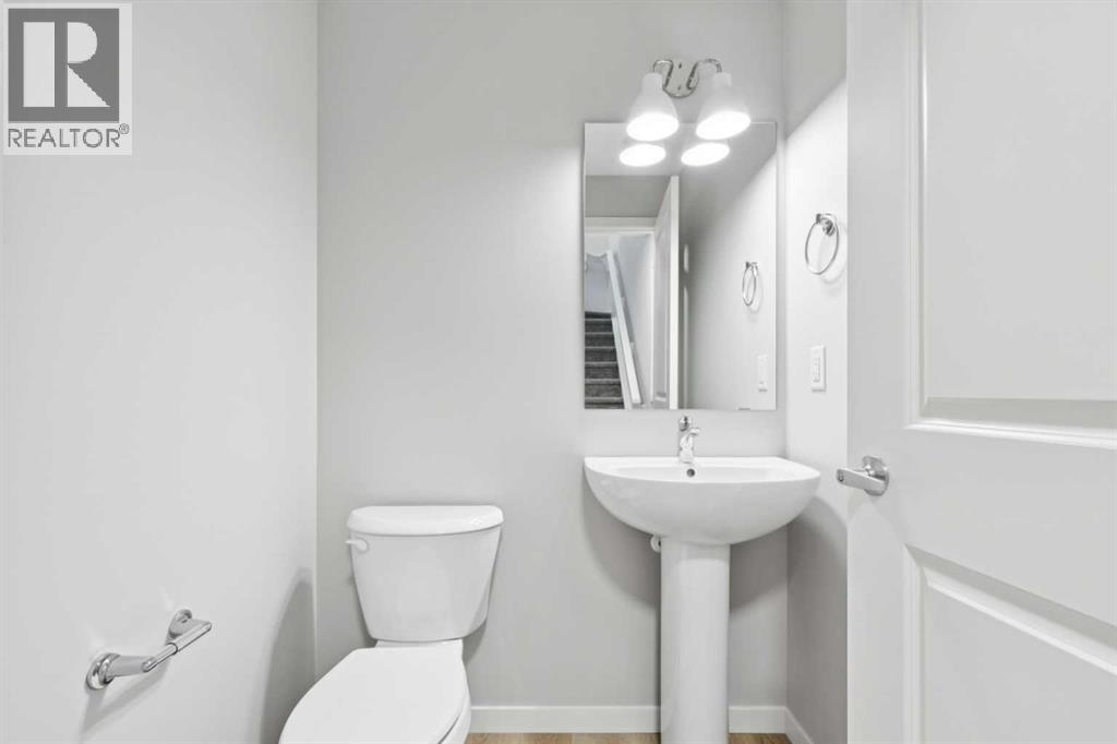 Single Family House for Sale in  Hotchkiss Drive SE Hotchkiss Calgary 