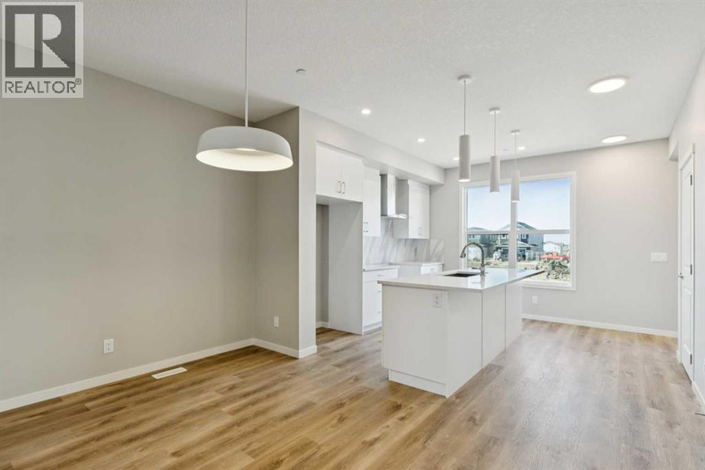 Single Family House for Sale in  Hotchkiss Drive SE Hotchkiss Calgary 