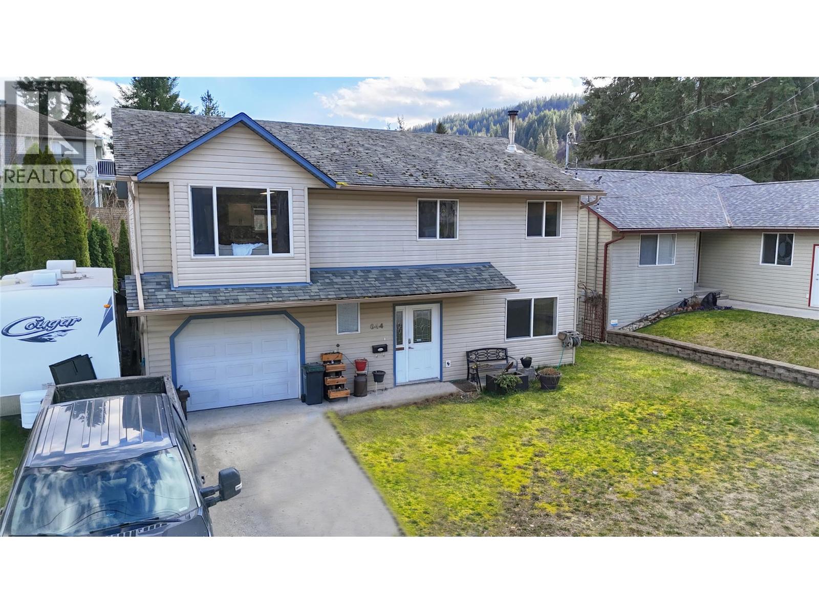  644 8th Street, Castlegar