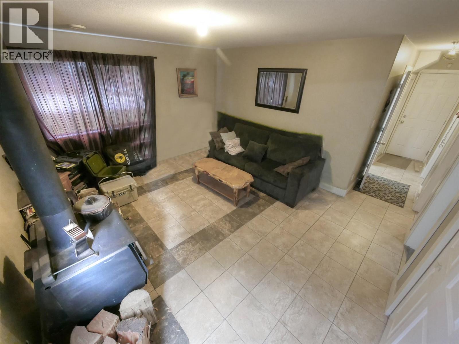  644 8th Street, Castlegar