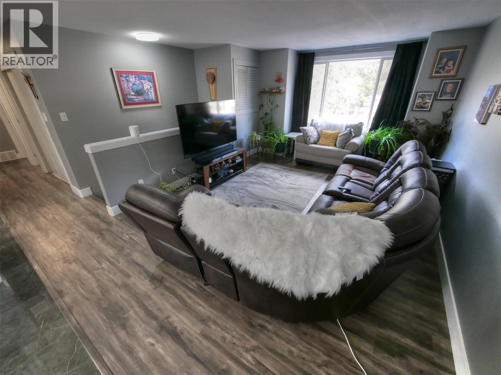  644 8th Street, Castlegar