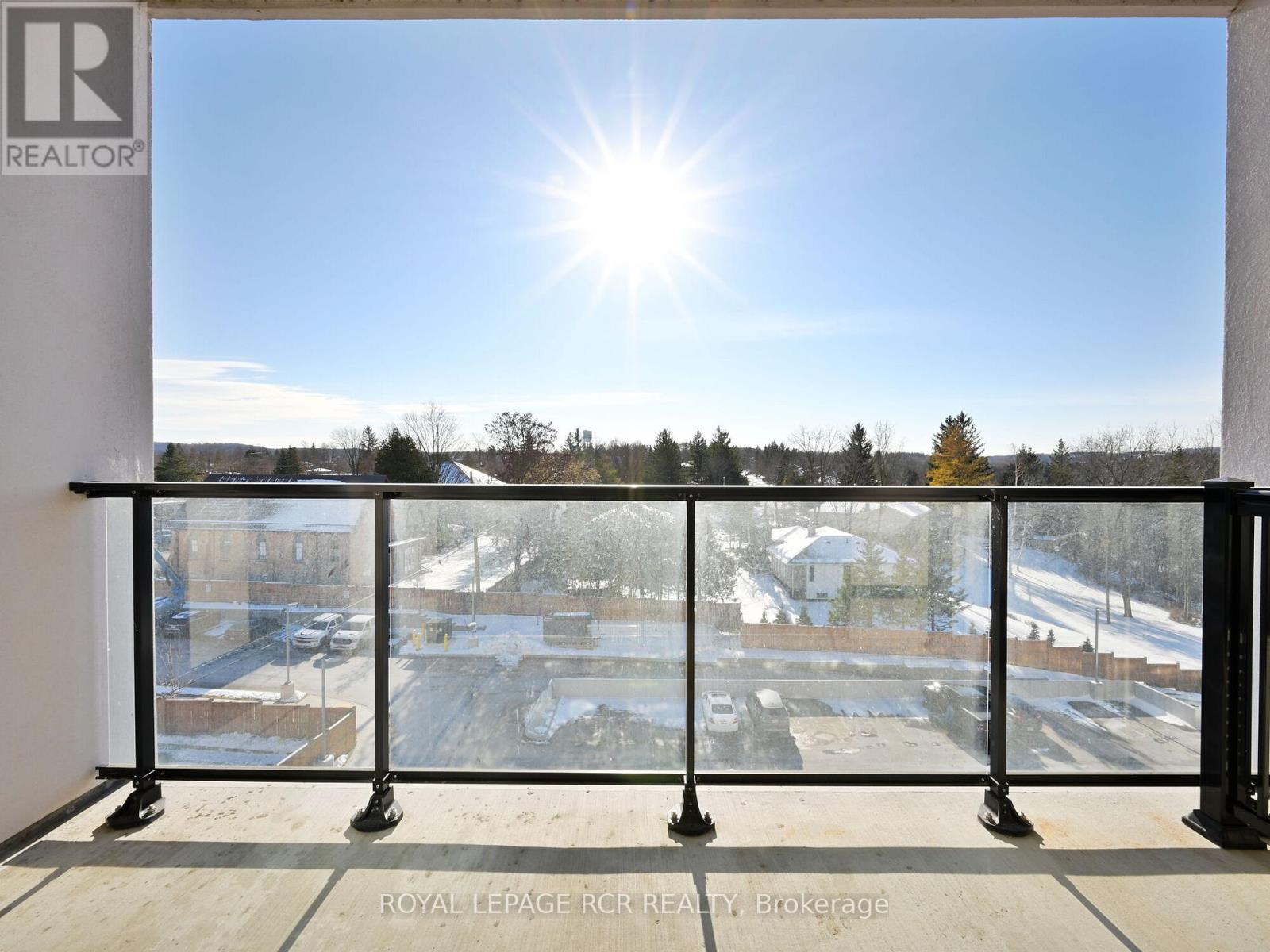 #502 64 QUEEN STREET S - 38