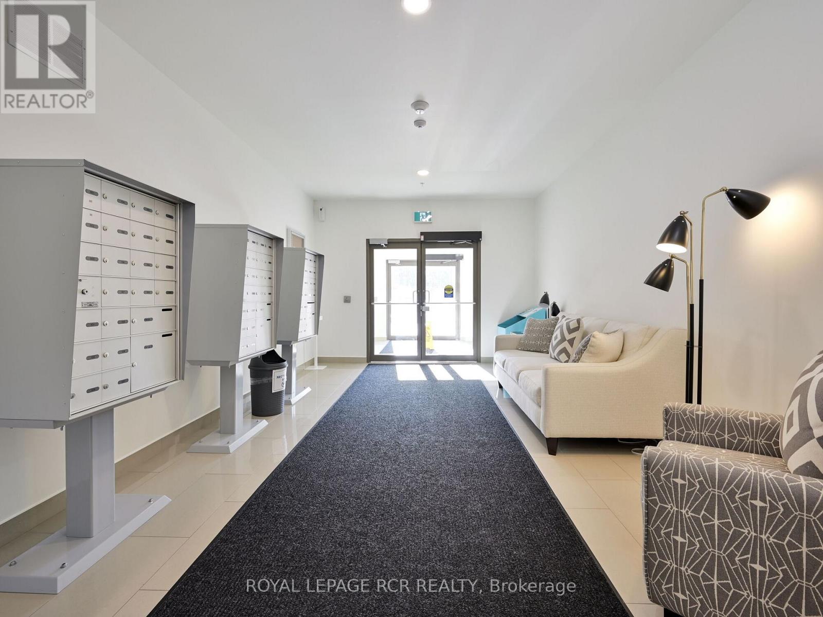 #502 64 QUEEN STREET S - 5