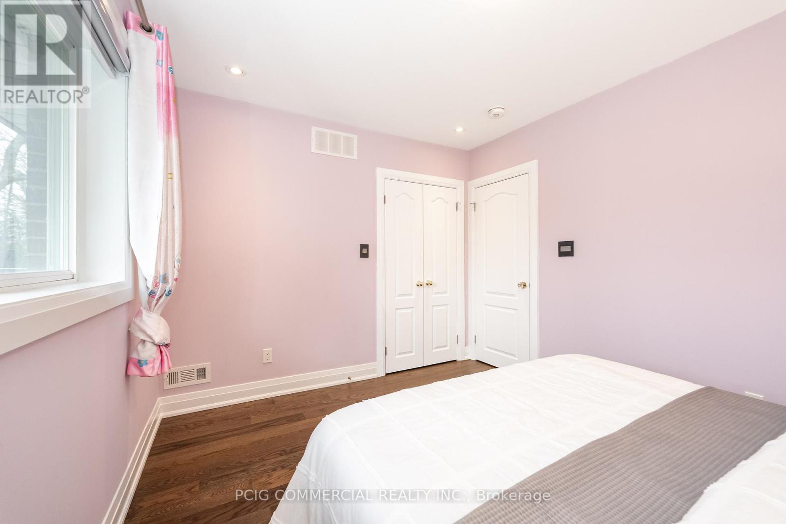 84 LINCOLN GREEN DRIVE - 29