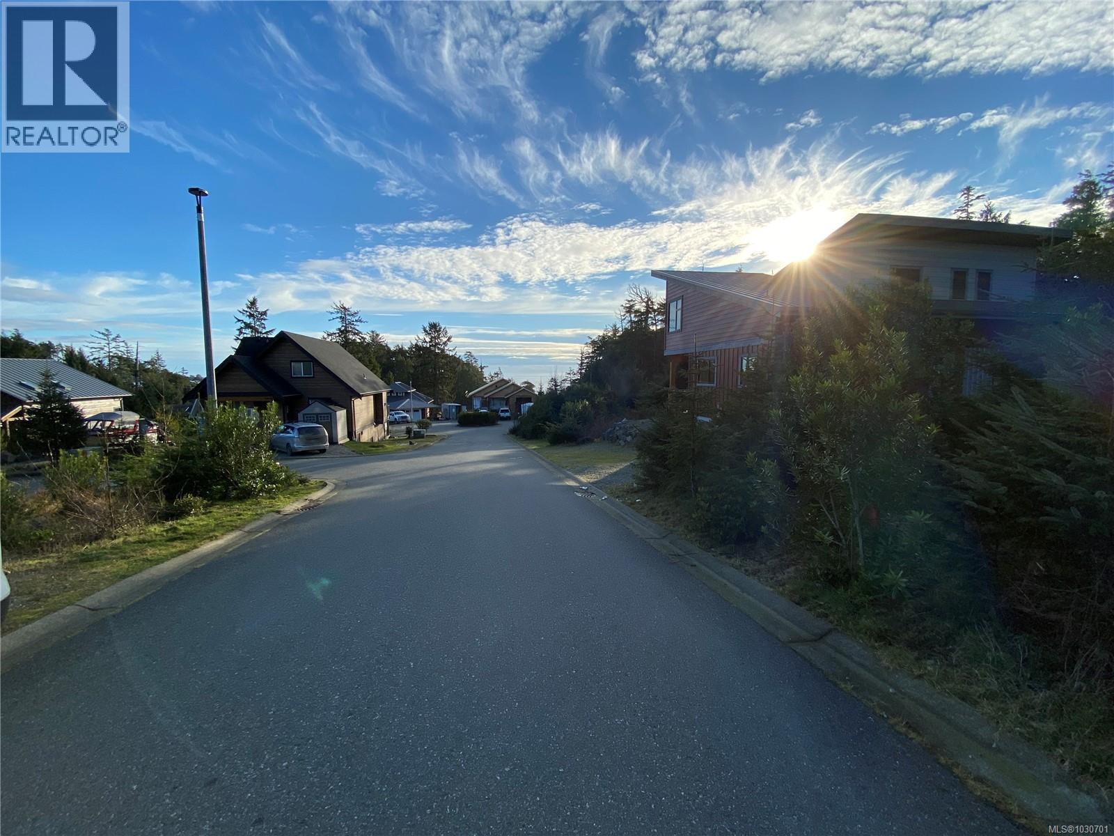 342 Pass Of Melfort Pl, Ucluelet