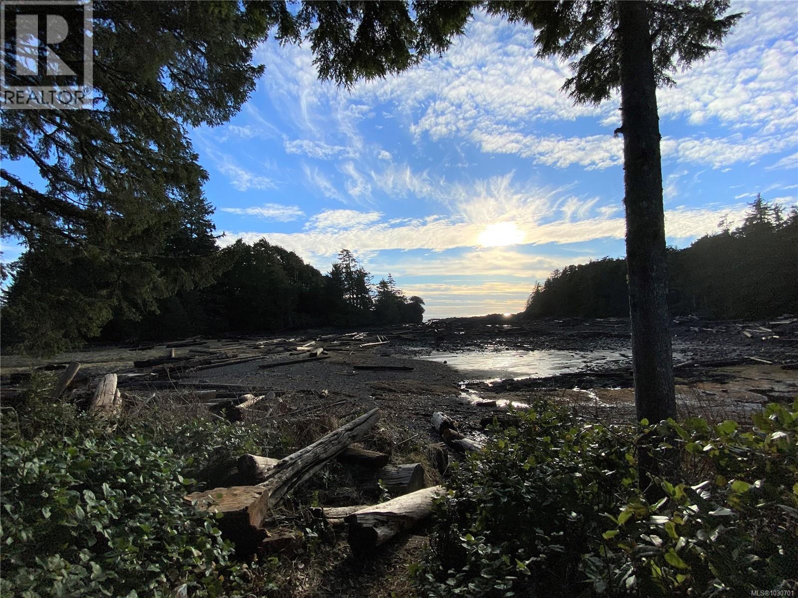 342 Pass Of Melfort Pl, Ucluelet