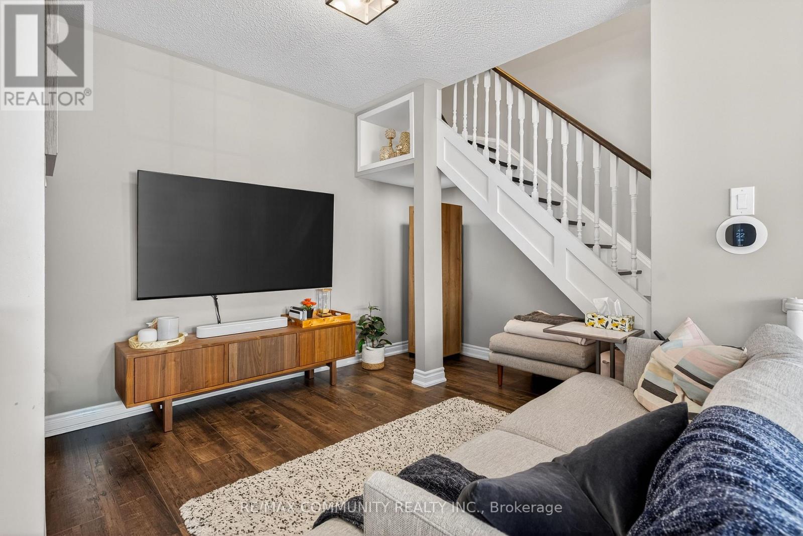 #49 1588 SOUTH PARADE COURT - 12