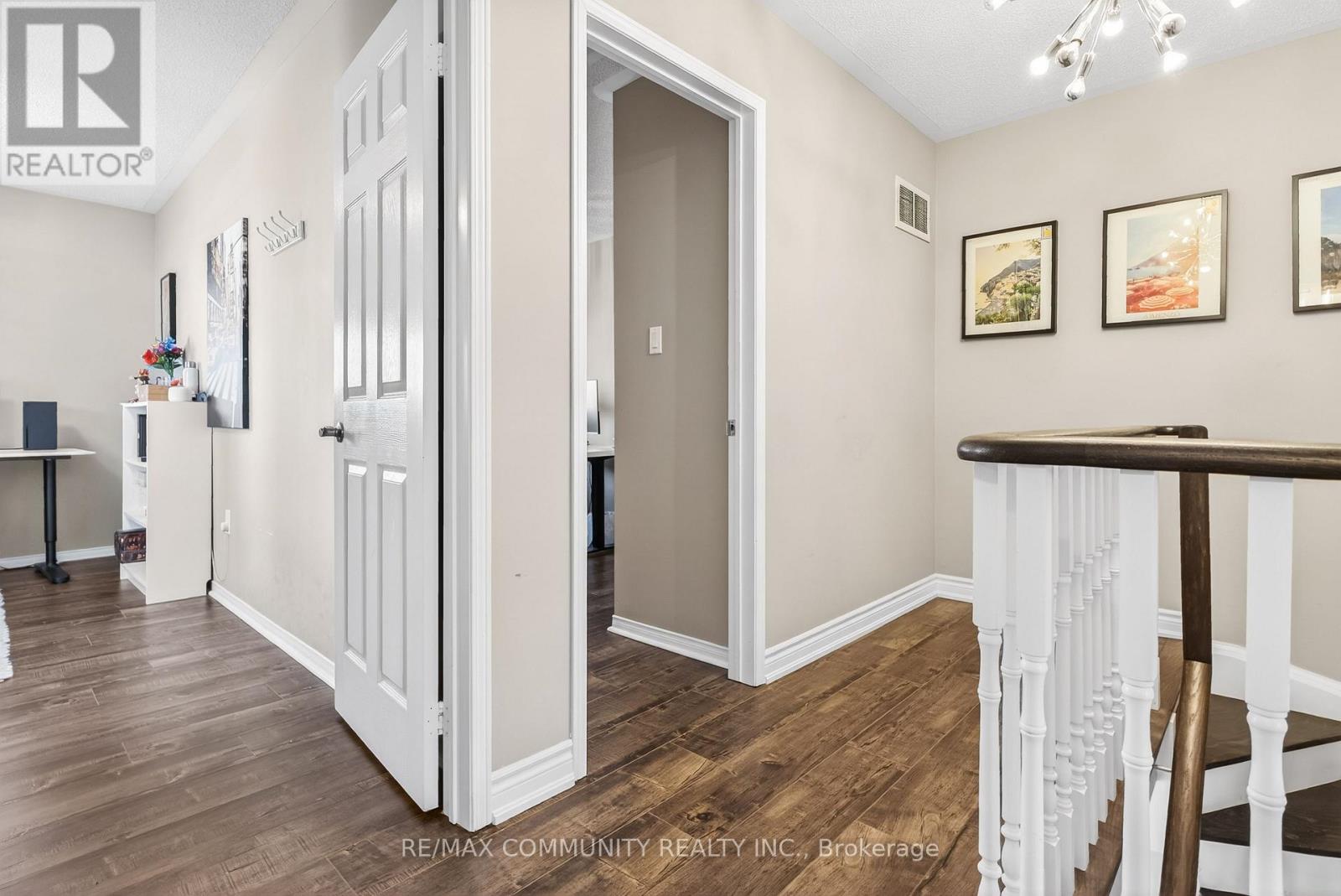 #49 1588 SOUTH PARADE COURT - 20