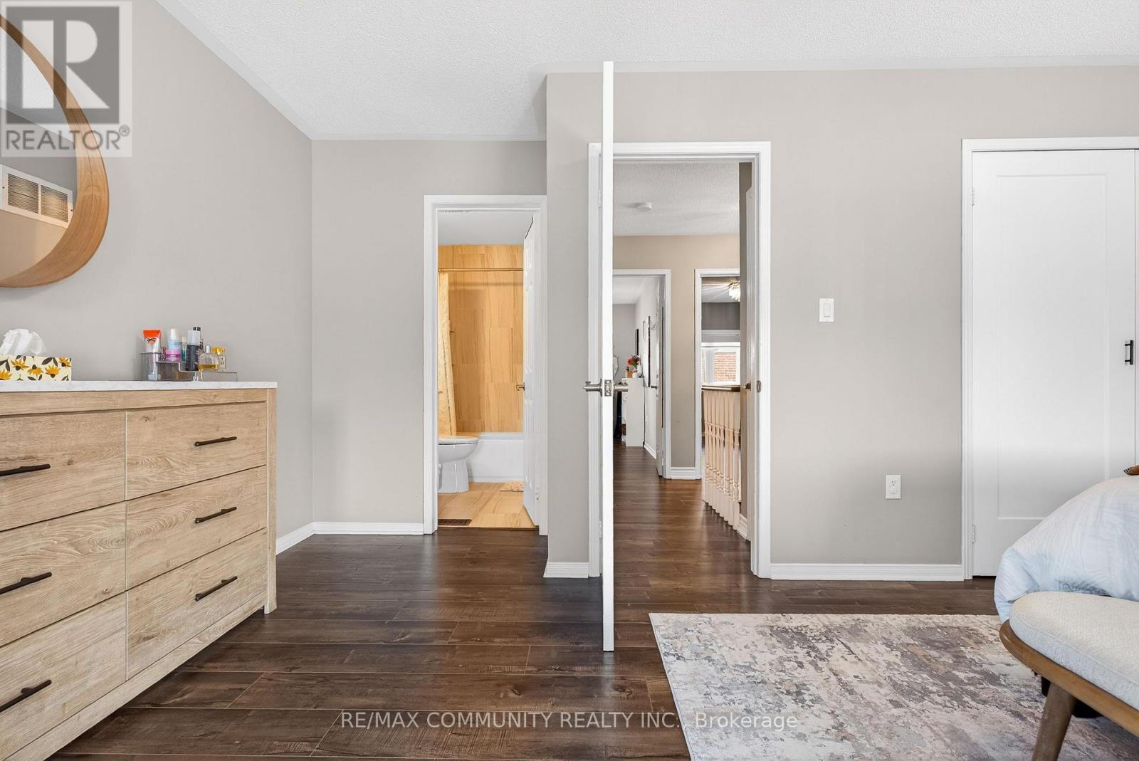 #49 1588 SOUTH PARADE COURT - 29