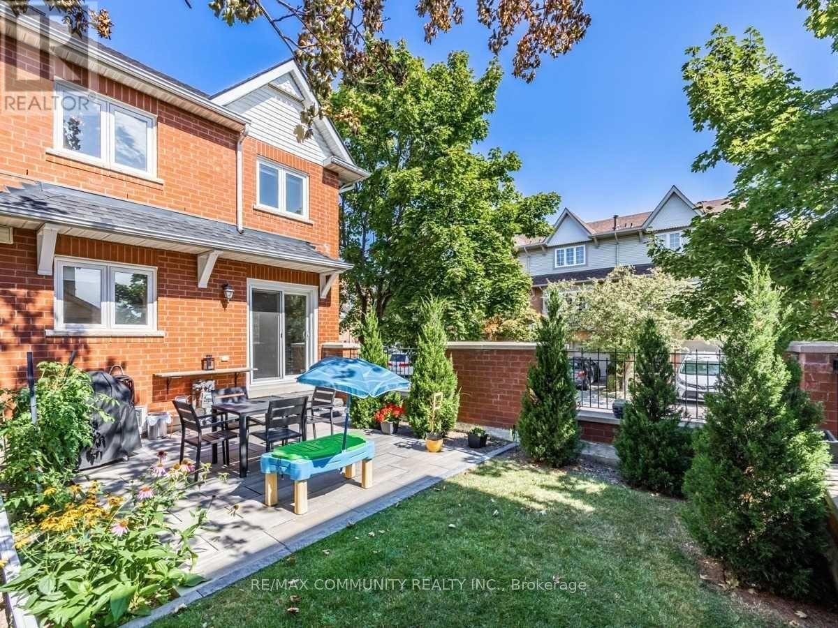 #49 1588 SOUTH PARADE COURT - 39