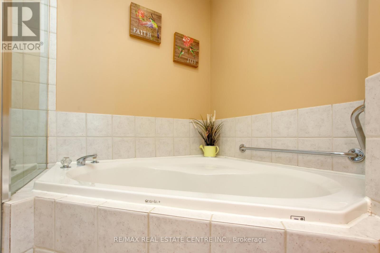 #1202 1 BELVEDERE COURT - 28