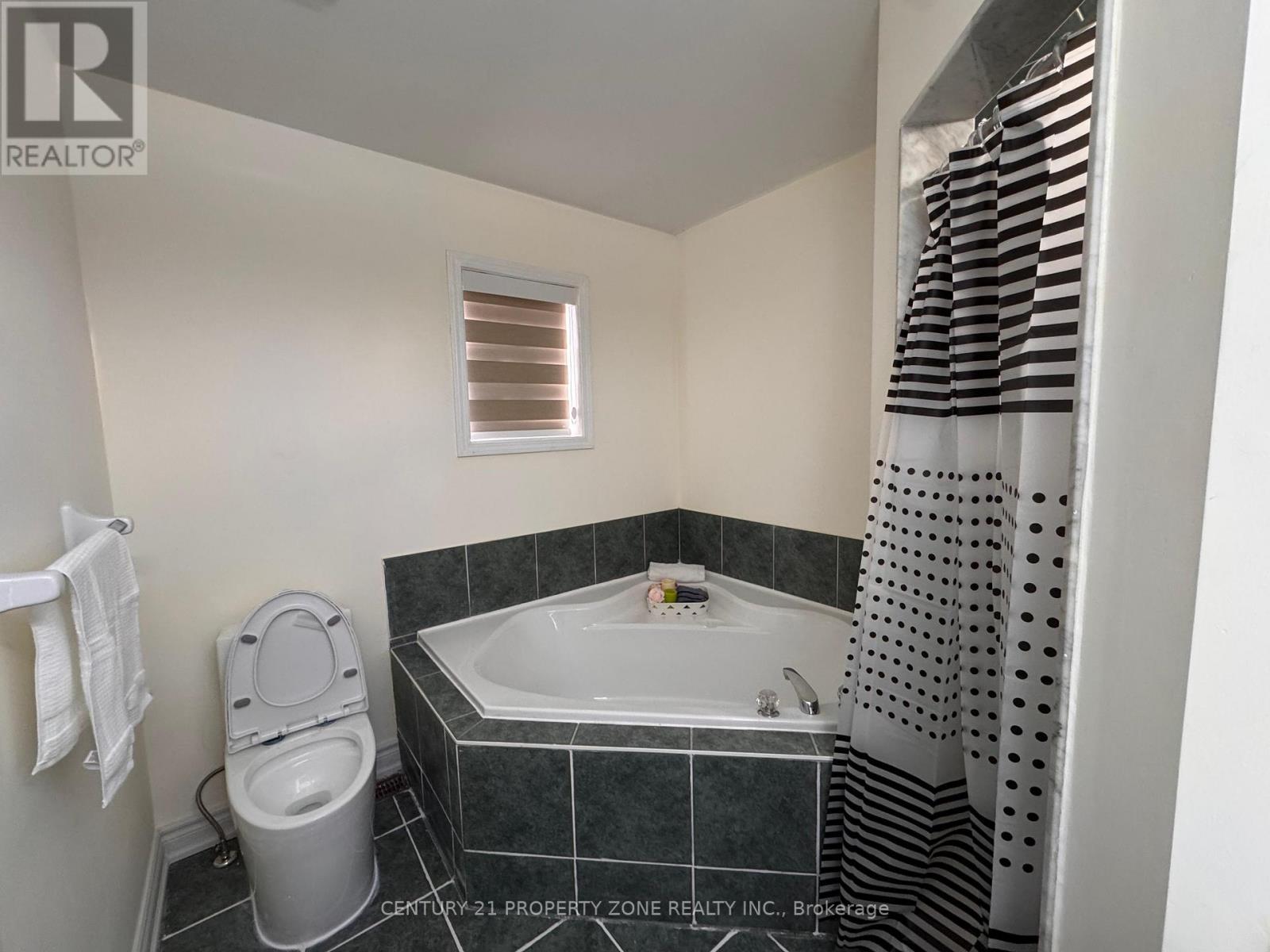 84 TIDELAND DRIVE - 28