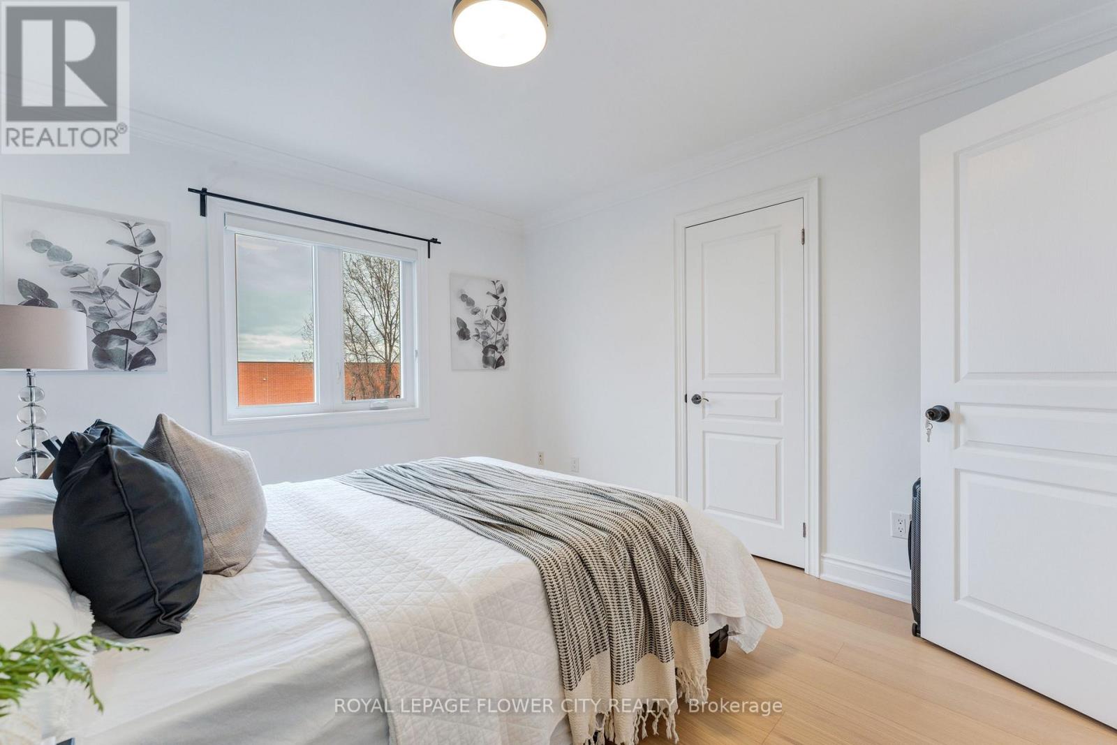 19 CONNORVALE AVENUE - 28