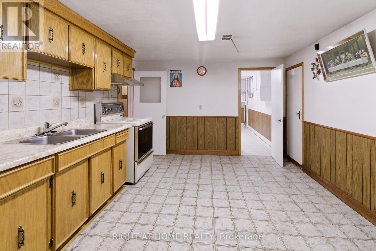 53 TAVISTOCK ROAD - 16