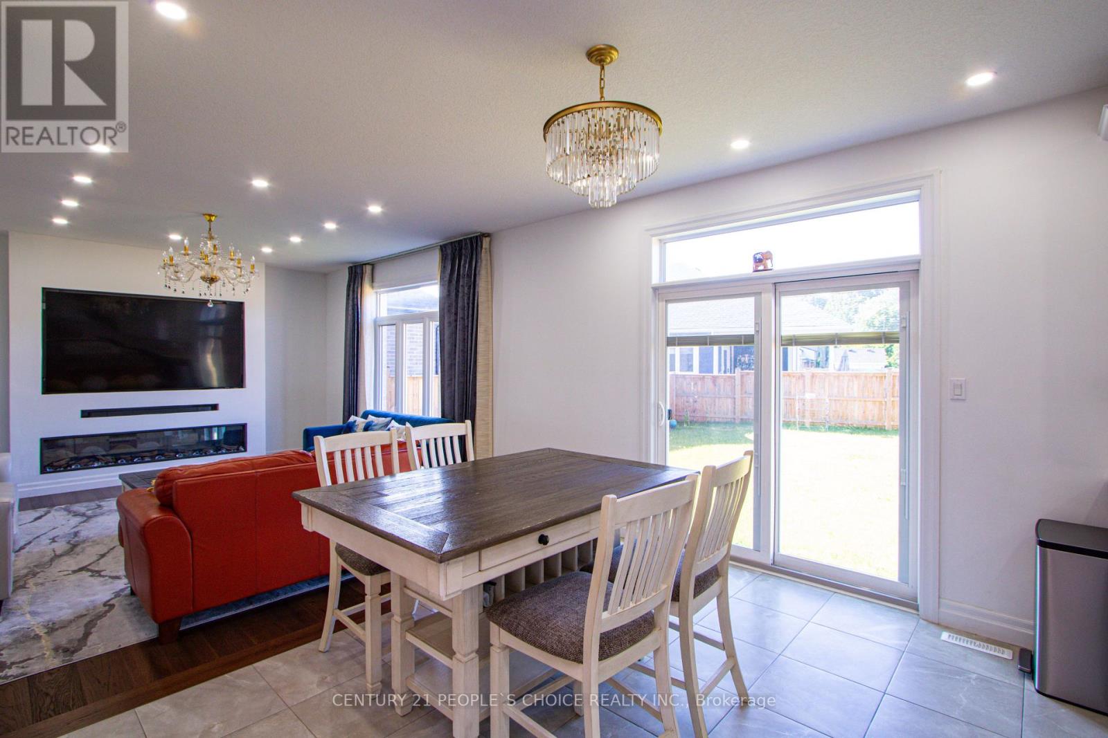 222 BOARDWALK WAY - 12