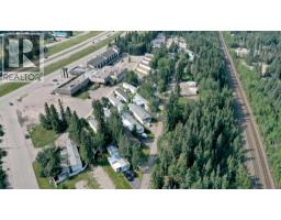 700 Carmichael Lane, Hinton, AB T7V1Y6 Photo 8