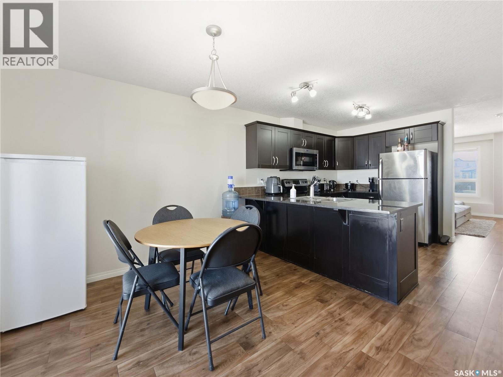 #209 3818 Dewdney AVENUE E - 6