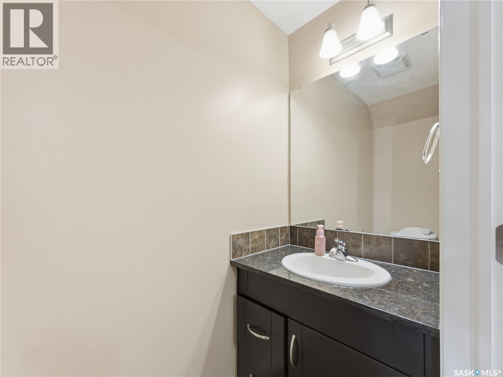 #209 3818 Dewdney AVENUE E - 9