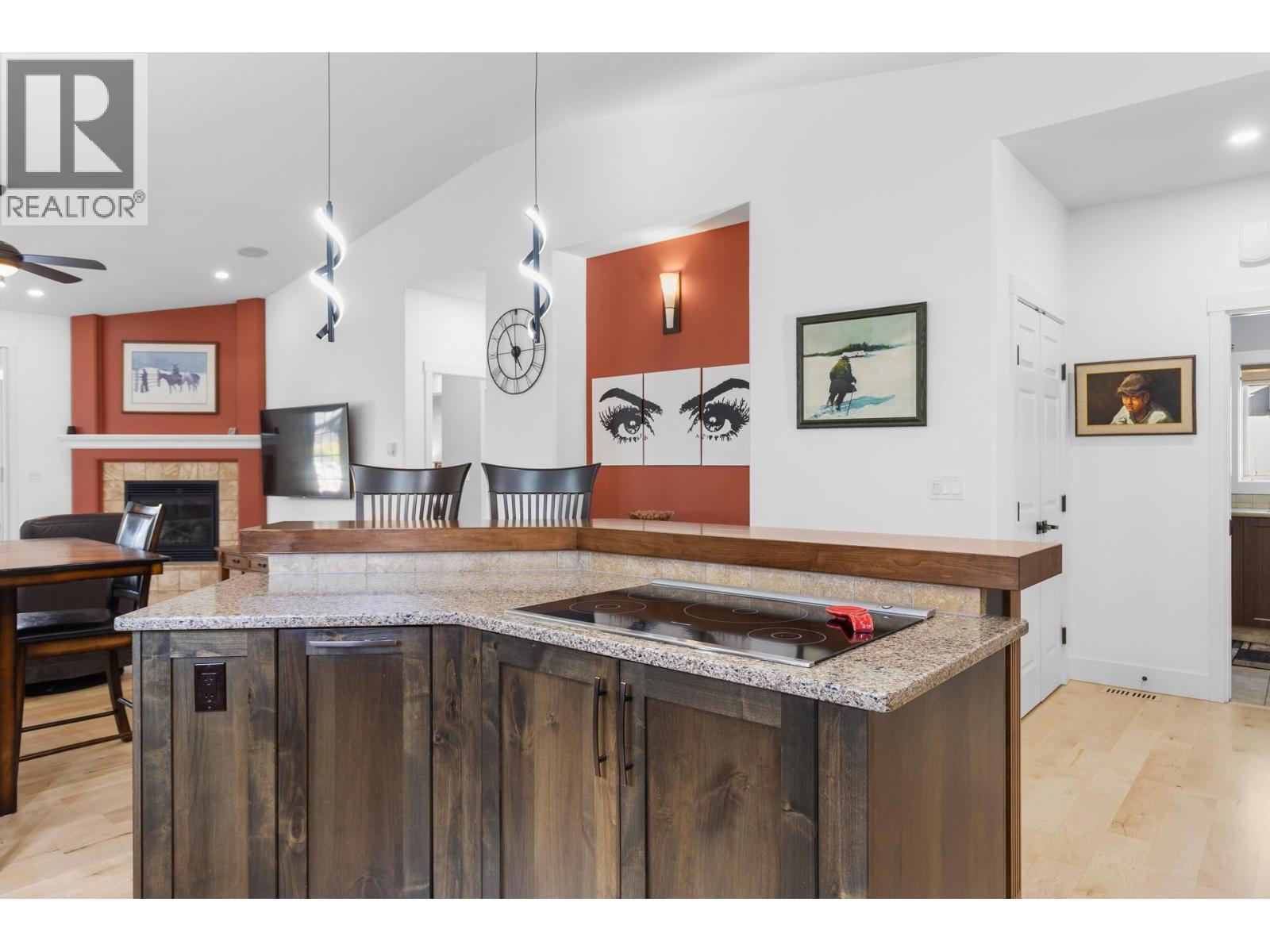 6833 MEADOWS Drive Unit# 40, Oliver