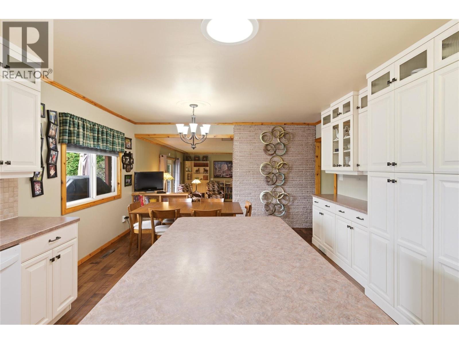  1641 Mountain Avenue, Kelowna