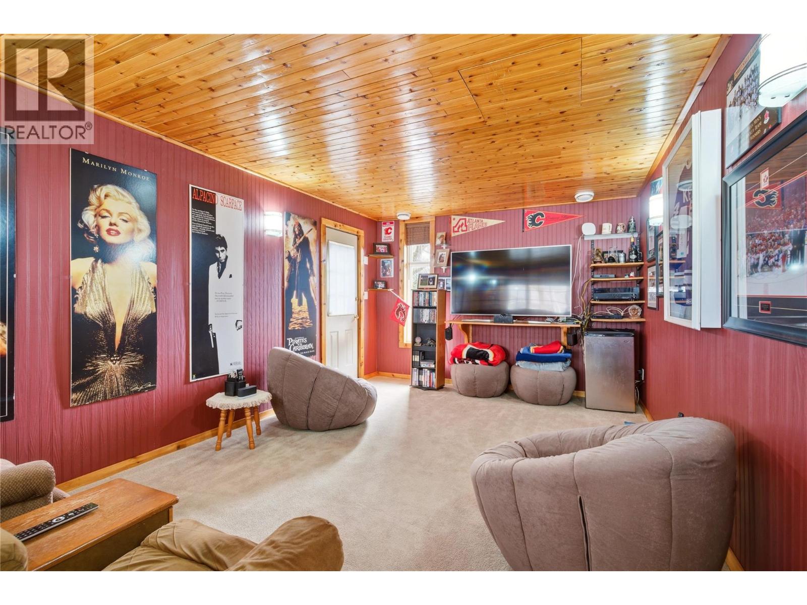  1641 Mountain Avenue, Kelowna