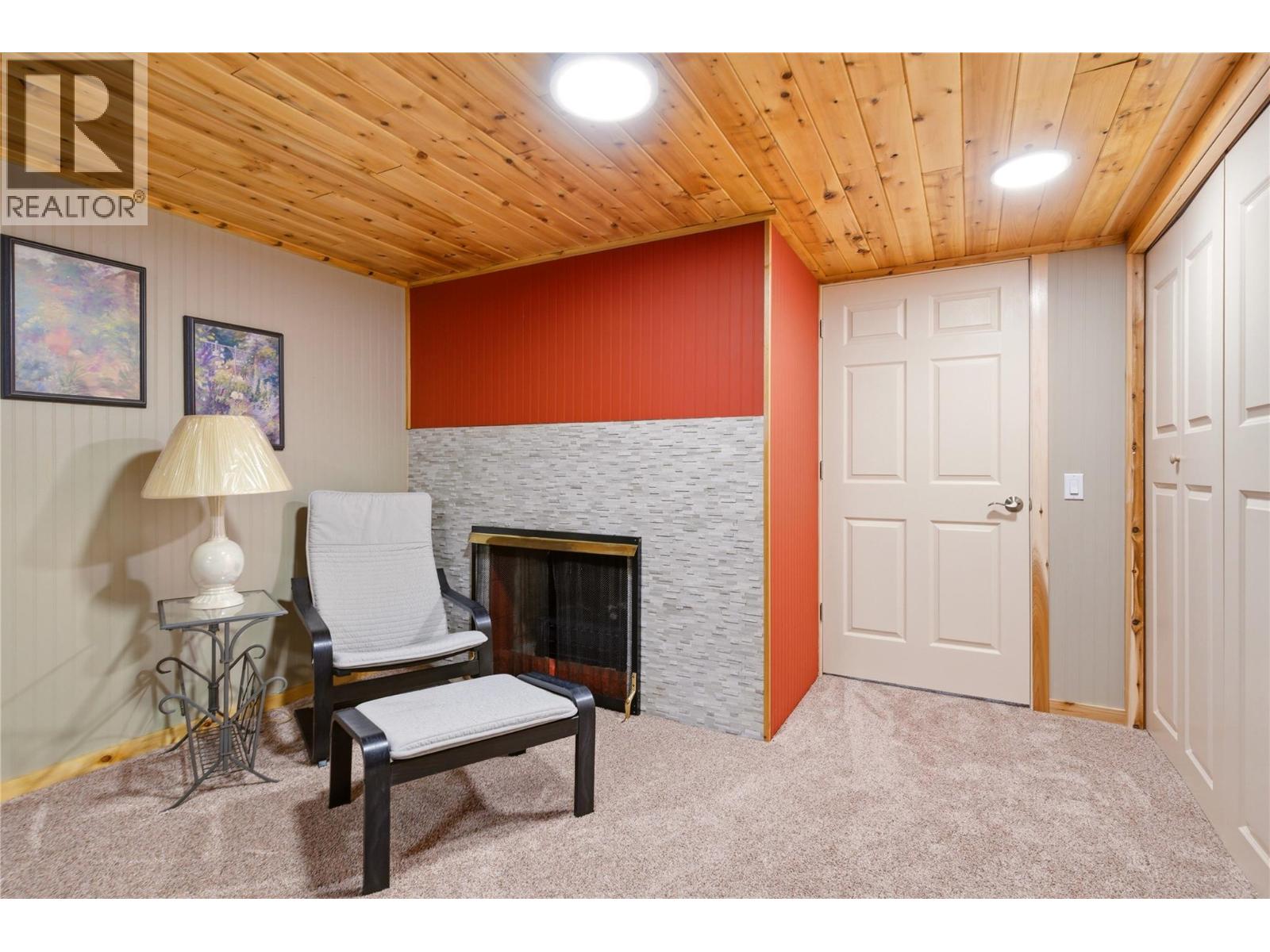  1641 Mountain Avenue, Kelowna