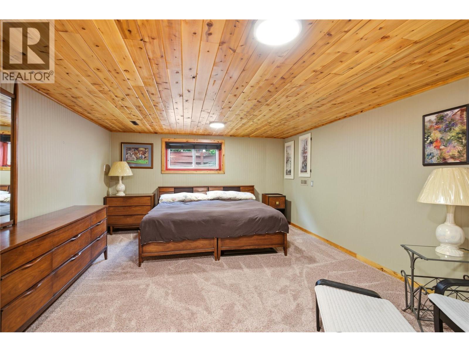  1641 Mountain Avenue, Kelowna