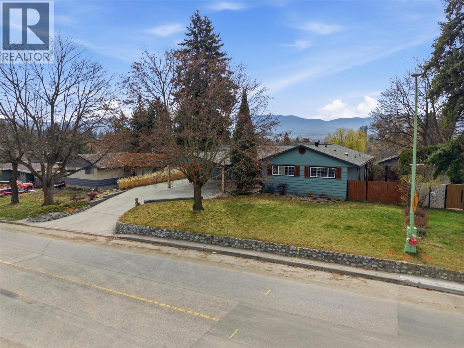  1641 Mountain Avenue, Kelowna