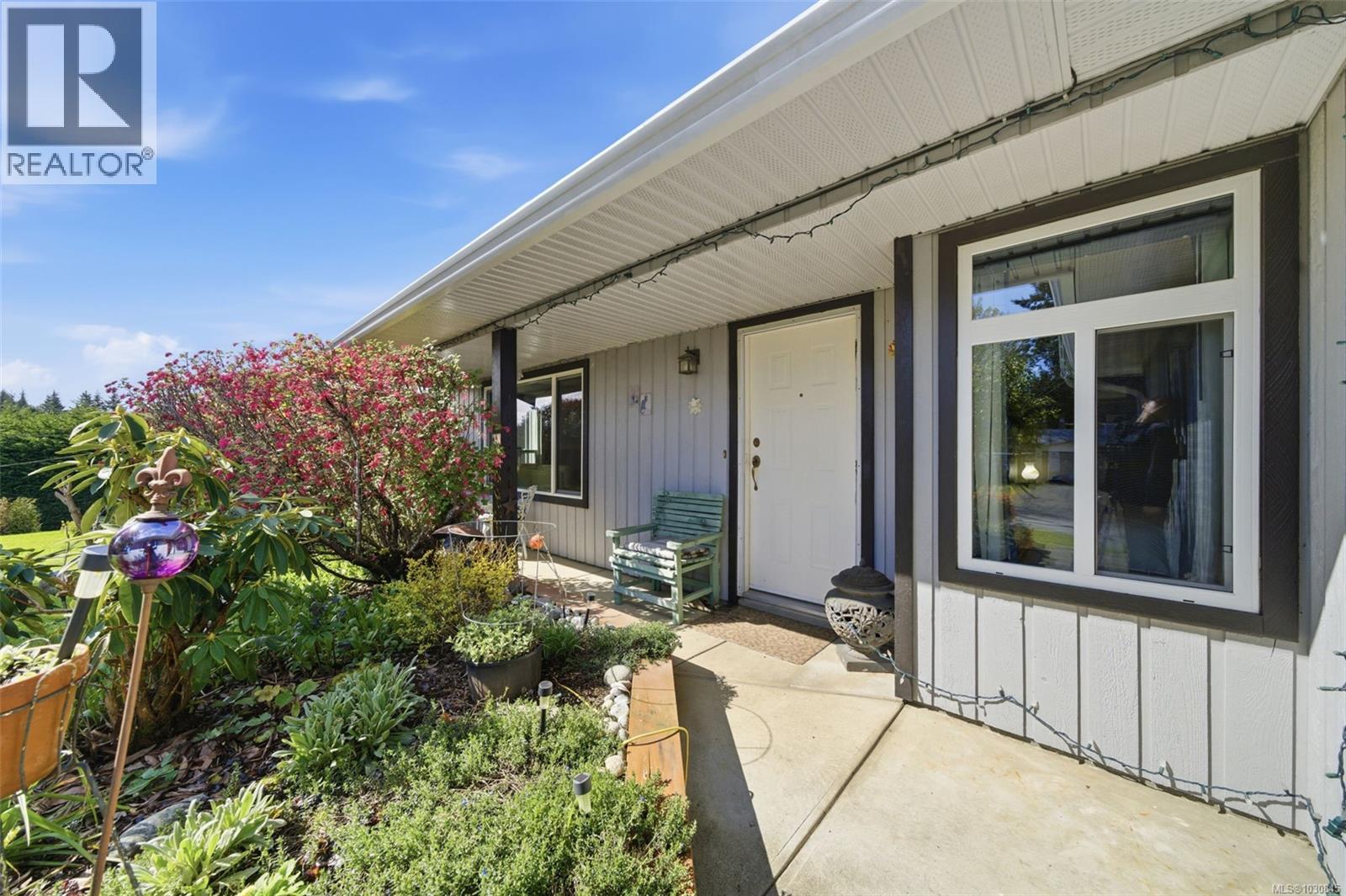  6728 Eakin Drive, Sooke