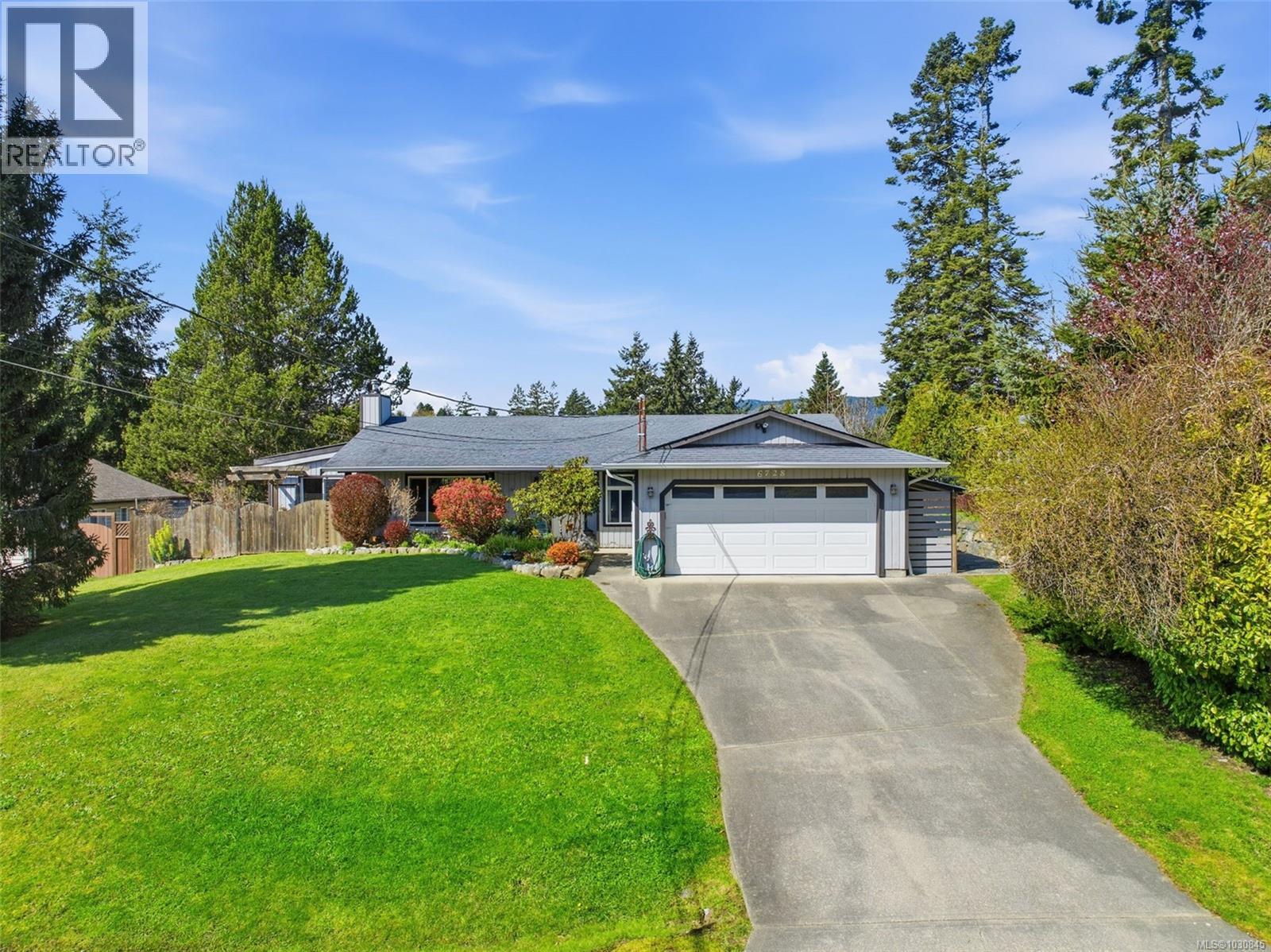  6728 Eakin Drive, Sooke