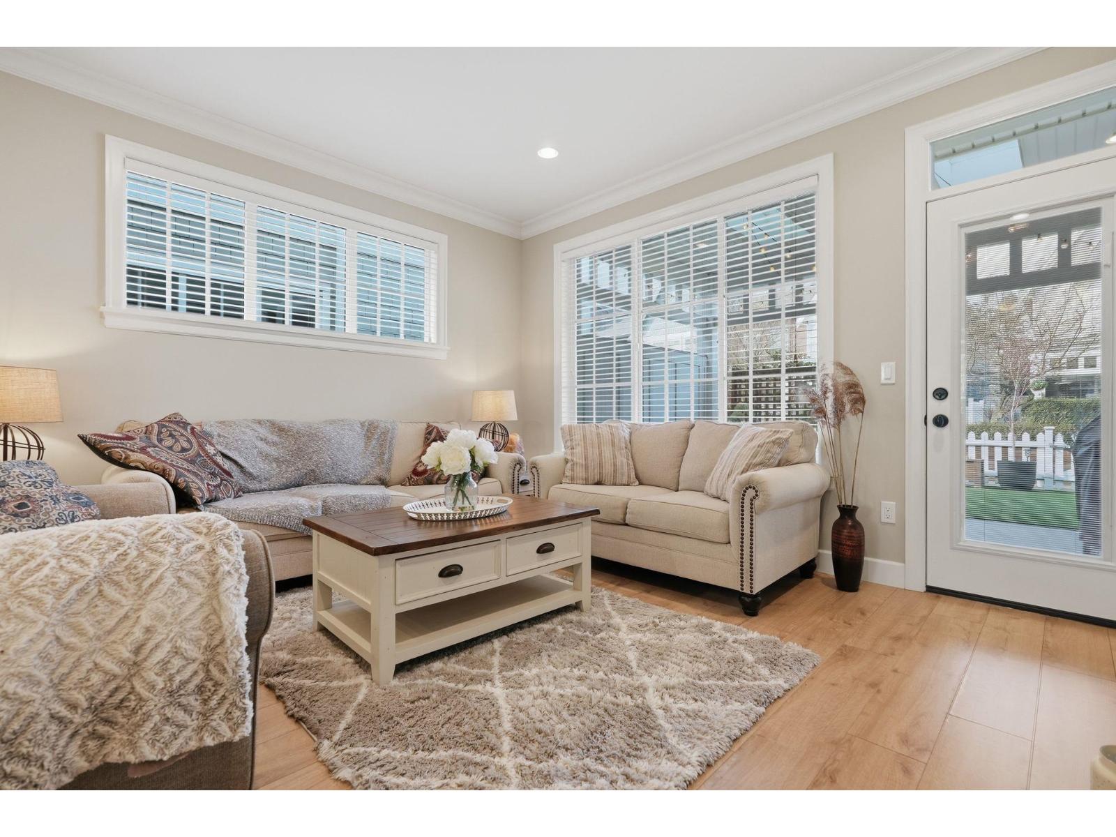 49 45462 TAMIHI WAY, Garrison Crossing, Chilliwack