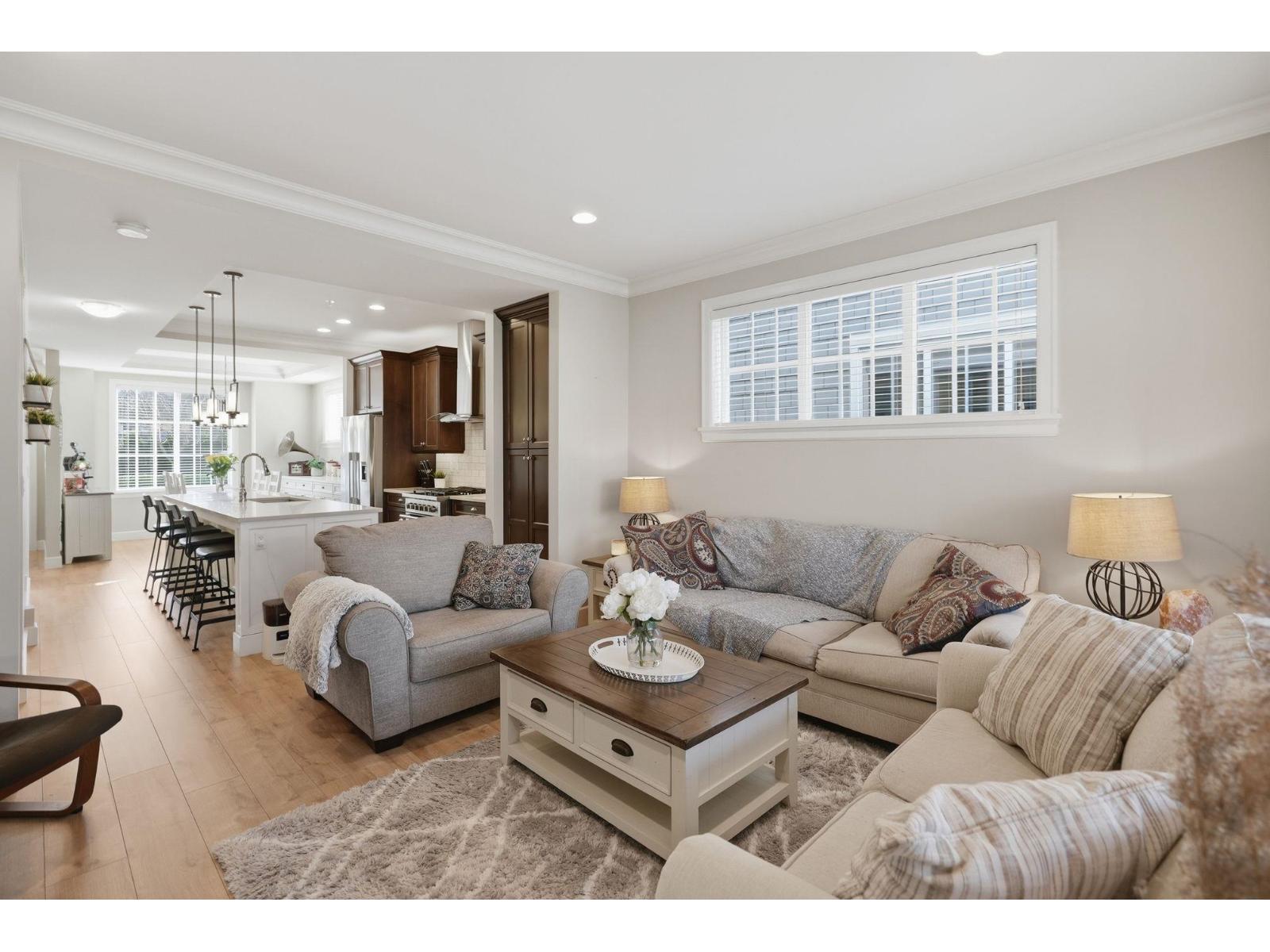 49 45462 TAMIHI WAY, Garrison Crossing, Chilliwack